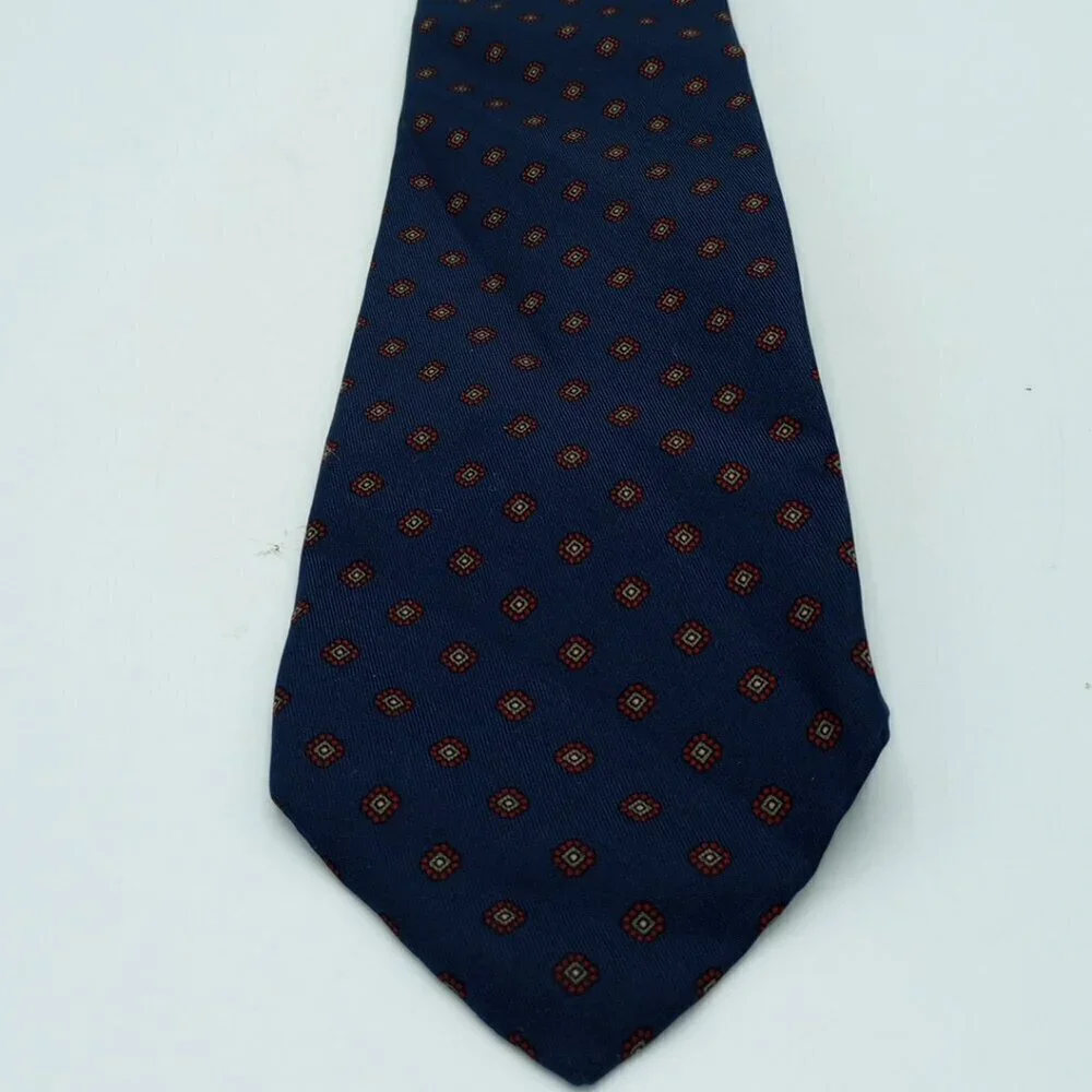 Hubert W White Tie 58.5